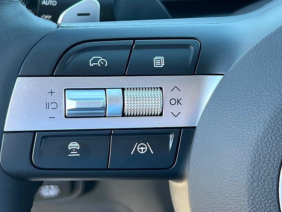 new 2026 Hyundai TUCSON Hybrid car, priced at $33,721