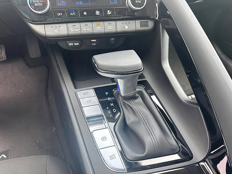 new 2025 Hyundai Elantra car, priced at $25,596
