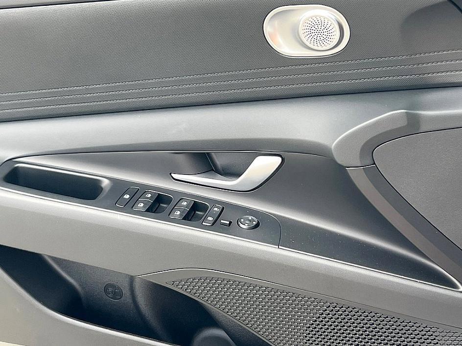 new 2025 Hyundai Elantra car, priced at $22,800