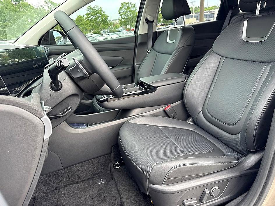 new 2025 Hyundai TUCSON Hybrid car, priced at $41,283