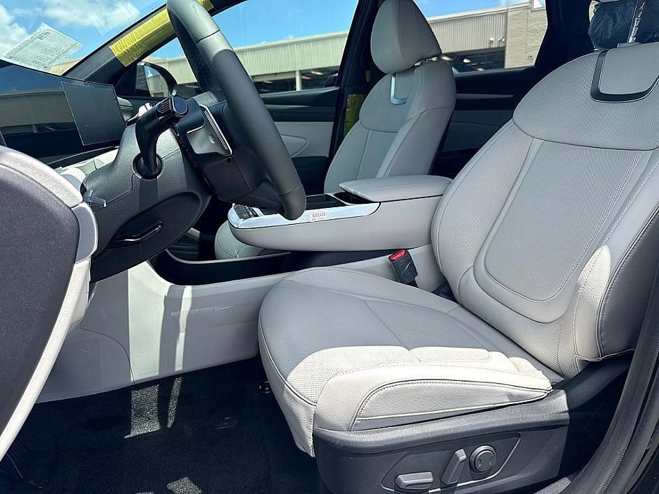 new 2025 Hyundai TUCSON Hybrid car, priced at $40,813