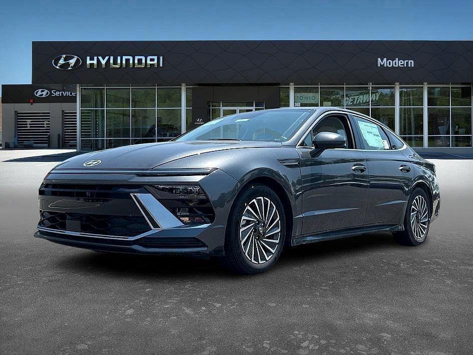 new 2025 Hyundai Sonata car, priced at $27,132