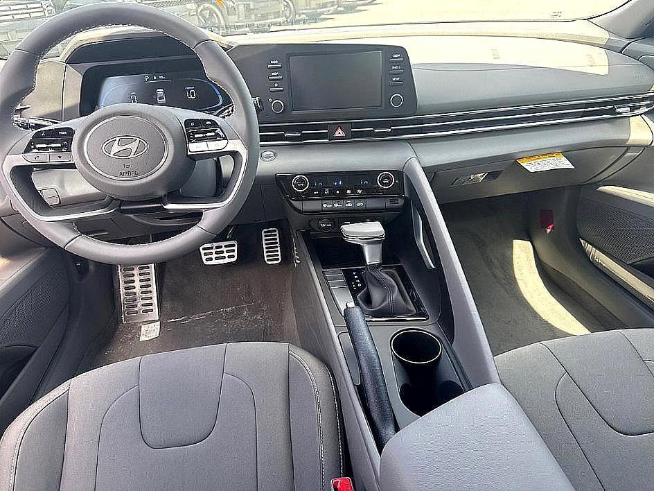 new 2025 Hyundai Elantra car, priced at $23,112