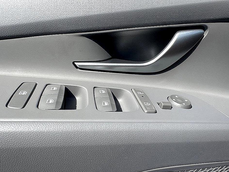 new 2025 Hyundai Elantra car, priced at $23,112