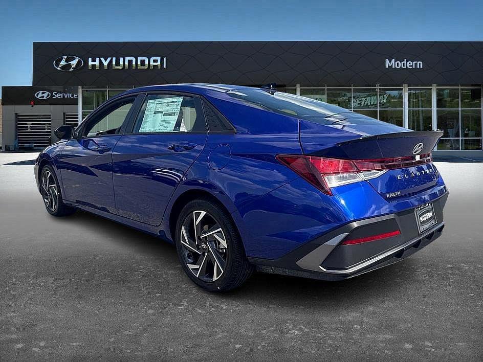 new 2025 Hyundai Elantra car, priced at $23,112