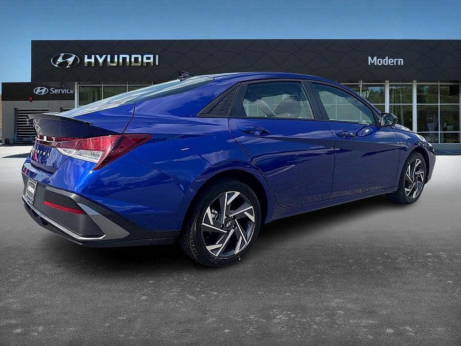 new 2025 Hyundai Elantra car, priced at $23,112