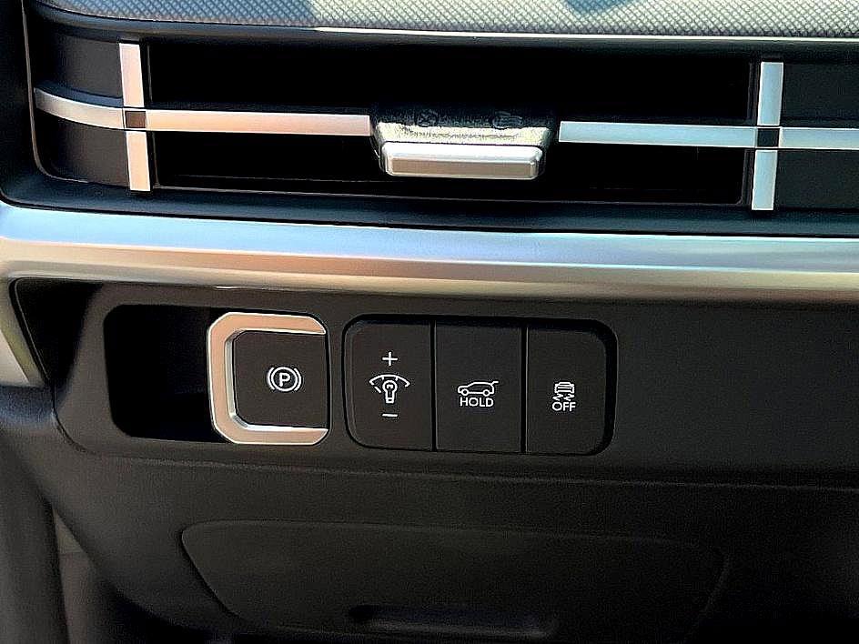 new 2025 Hyundai SANTA FE HEV car, priced at $34,667