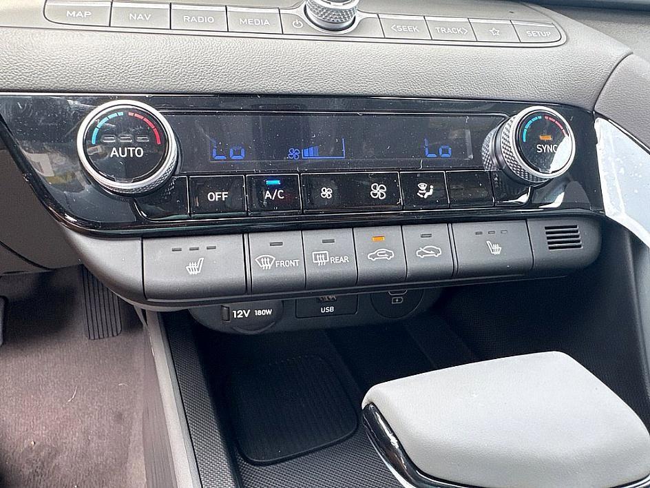 new 2025 Hyundai Elantra car, priced at $26,134