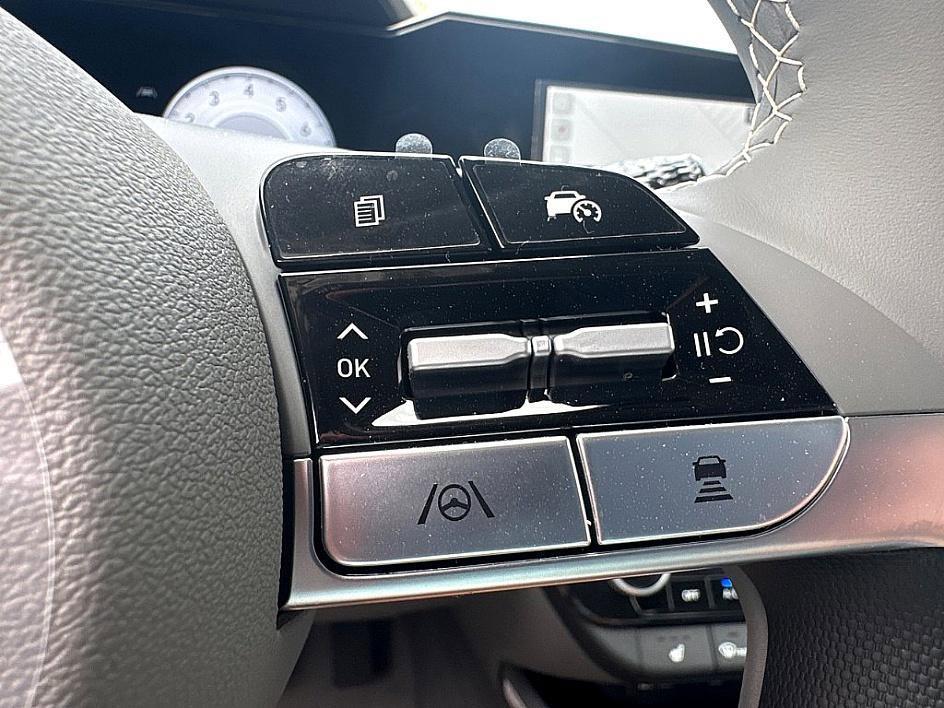 new 2025 Hyundai Elantra car, priced at $26,134