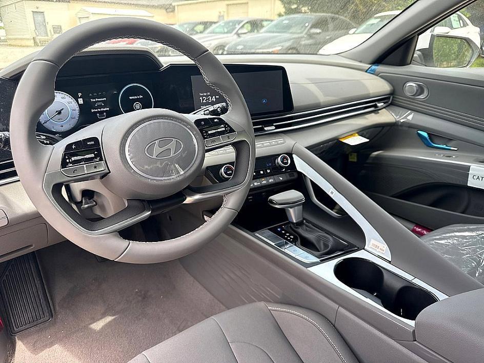 new 2025 Hyundai Elantra car, priced at $26,134