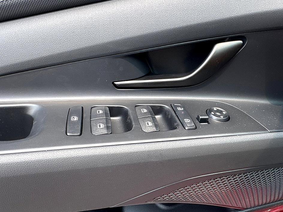 new 2025 Hyundai Elantra car, priced at $23,576