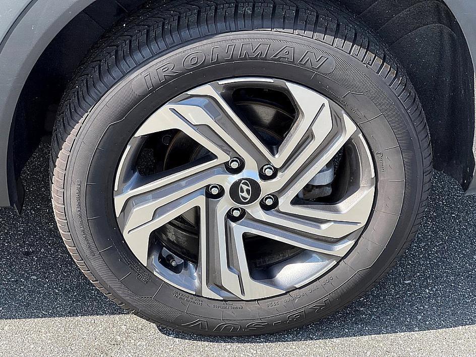 used 2023 Hyundai Santa Fe car, priced at $20,998