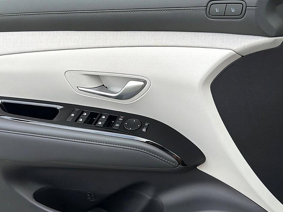 new 2026 Hyundai TUCSON Hybrid car, priced at $40,234