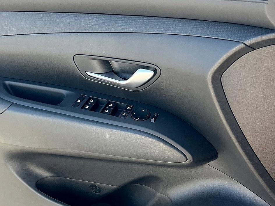 new 2025 Hyundai Tucson car, priced at $33,319