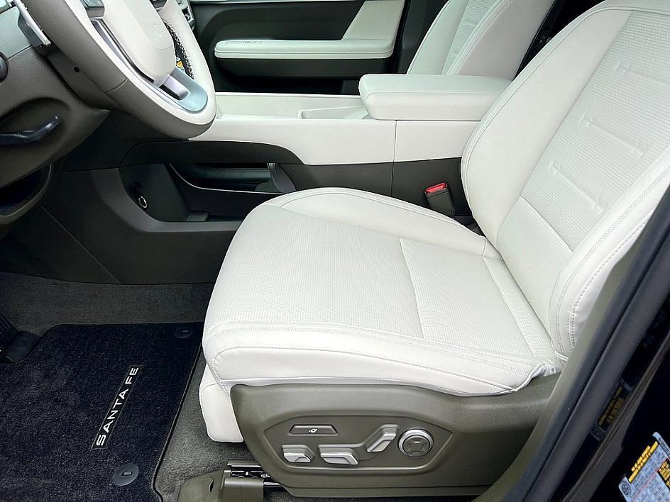 new 2025 Hyundai Santa Fe car, priced at $45,084