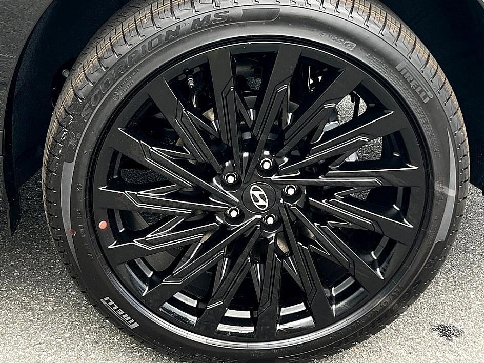 new 2025 Hyundai Santa Fe car, priced at $45,084