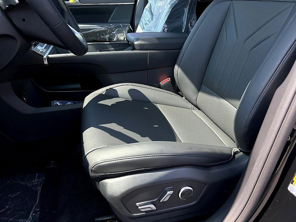 new 2025 Hyundai SANTA FE HEV car, priced at $34,607