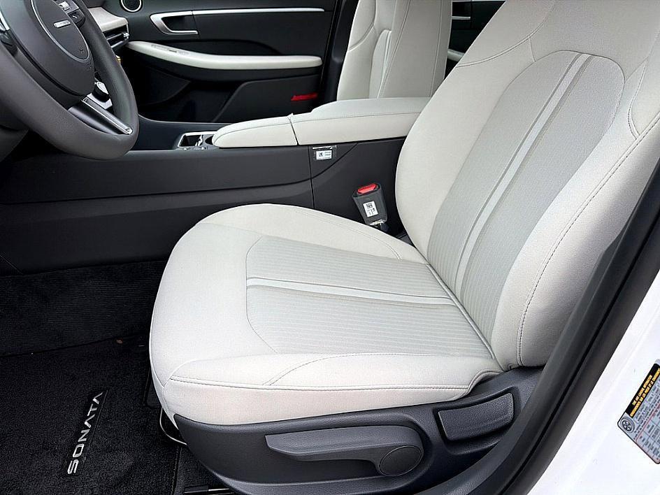 new 2026 Hyundai Sonata Hybrid car, priced at $30,440