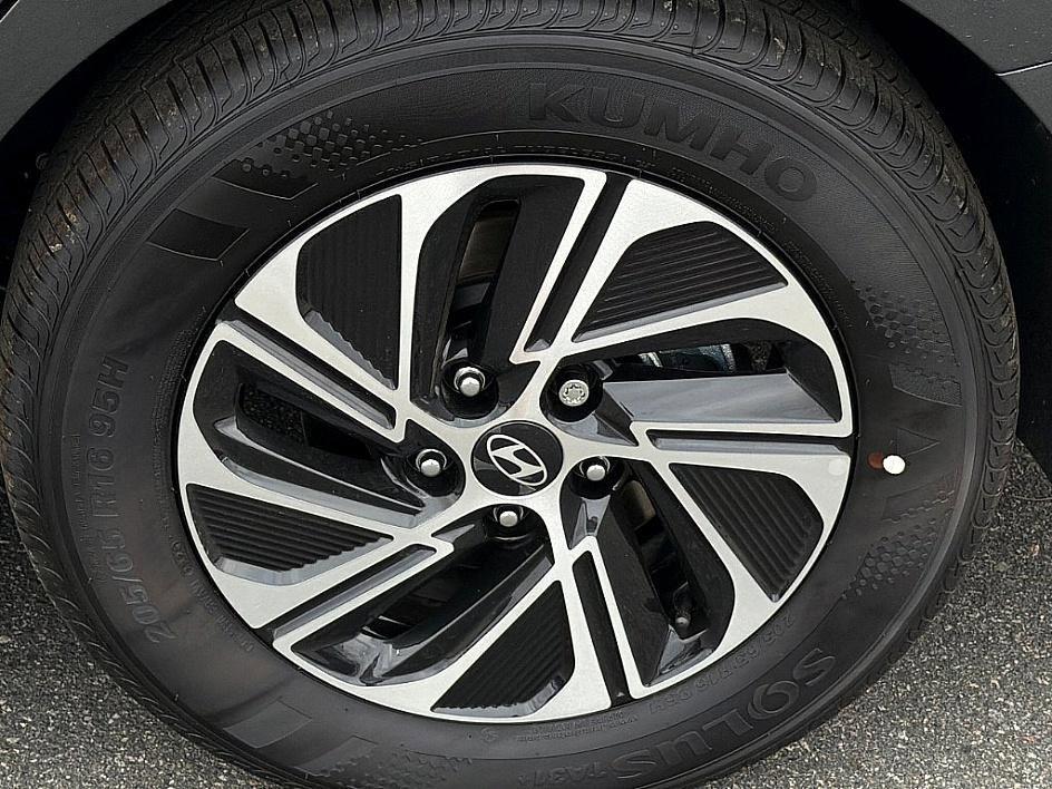 new 2026 Hyundai Sonata Hybrid car, priced at $29,958