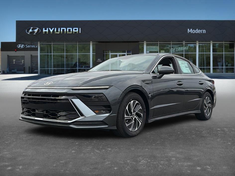 new 2026 Hyundai Sonata Hybrid car, priced at $29,958