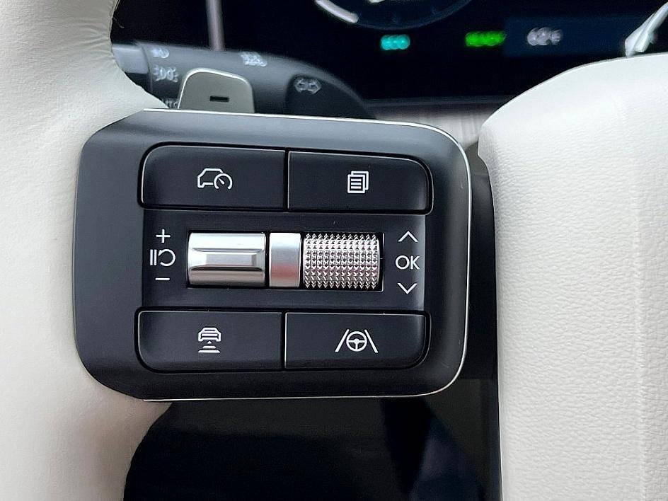 new 2025 Hyundai SANTA FE HEV car, priced at $48,604
