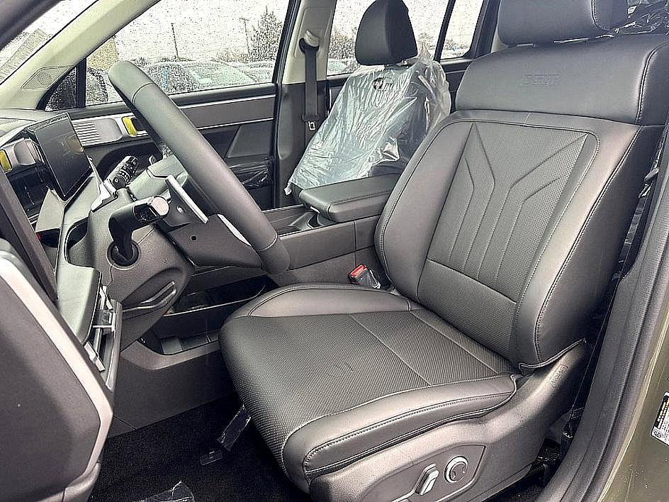 new 2025 Hyundai Santa Fe car, priced at $39,643