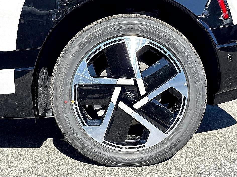 new 2026 Hyundai IONIQ 9 car, priced at $67,512