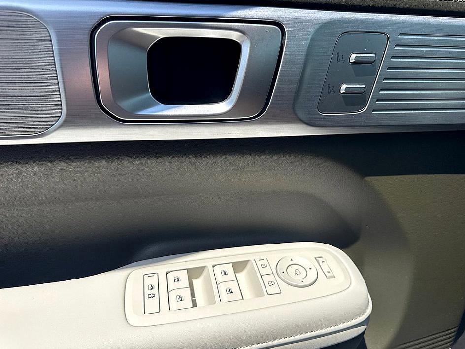 new 2025 Hyundai SANTA FE HEV car, priced at $48,737