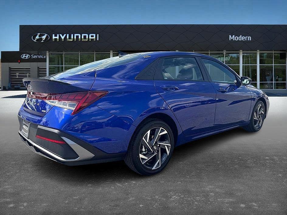 new 2025 Hyundai ELANTRA HEV car, priced at $25,601