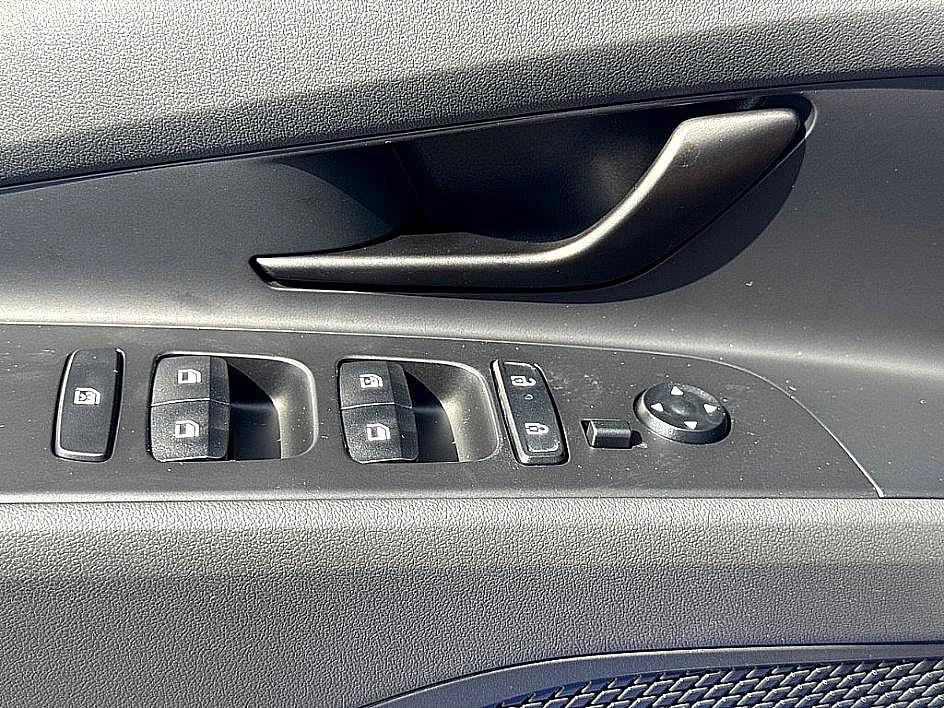 new 2025 Hyundai ELANTRA HEV car, priced at $25,601