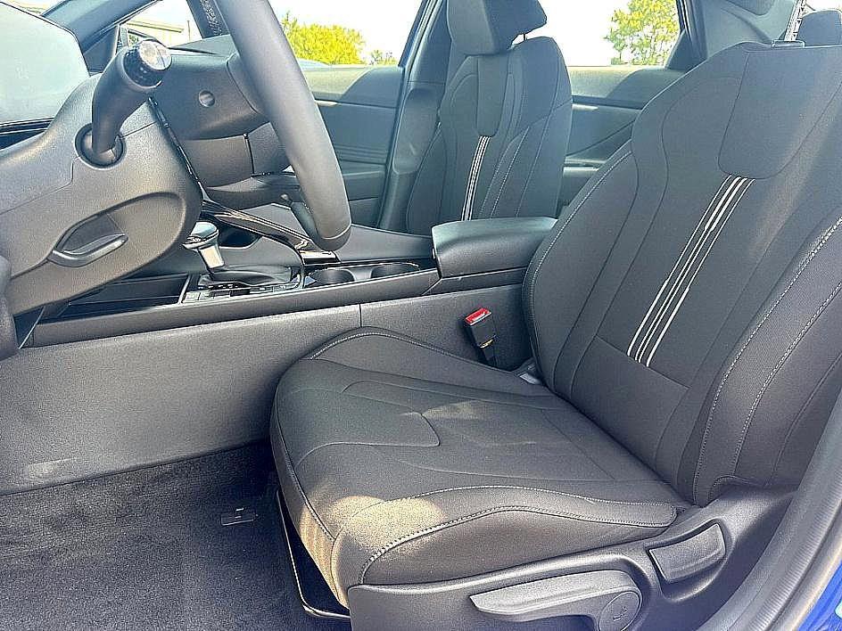 new 2025 Hyundai ELANTRA HEV car, priced at $25,601