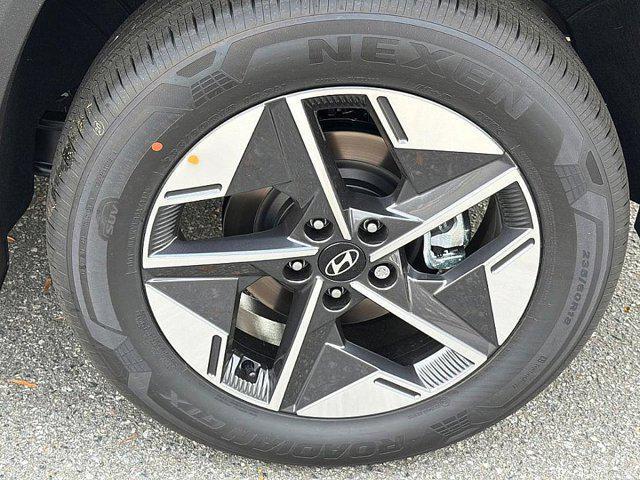 new 2026 Hyundai TUCSON Hybrid car, priced at $32,136