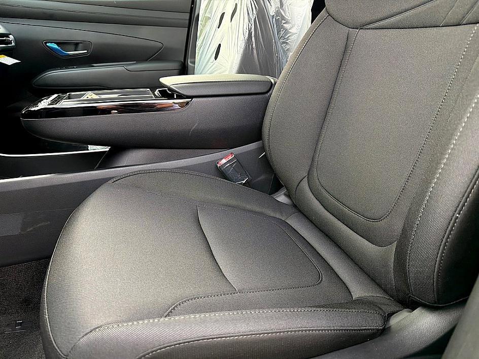 new 2026 Hyundai TUCSON Hybrid car, priced at $32,136