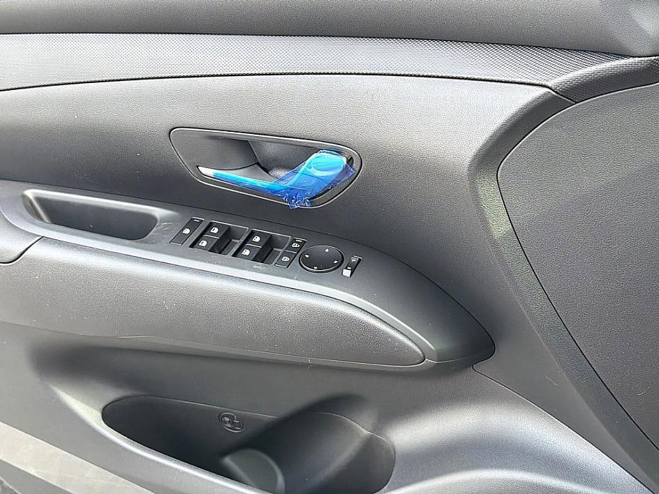 new 2026 Hyundai TUCSON Hybrid car, priced at $32,136