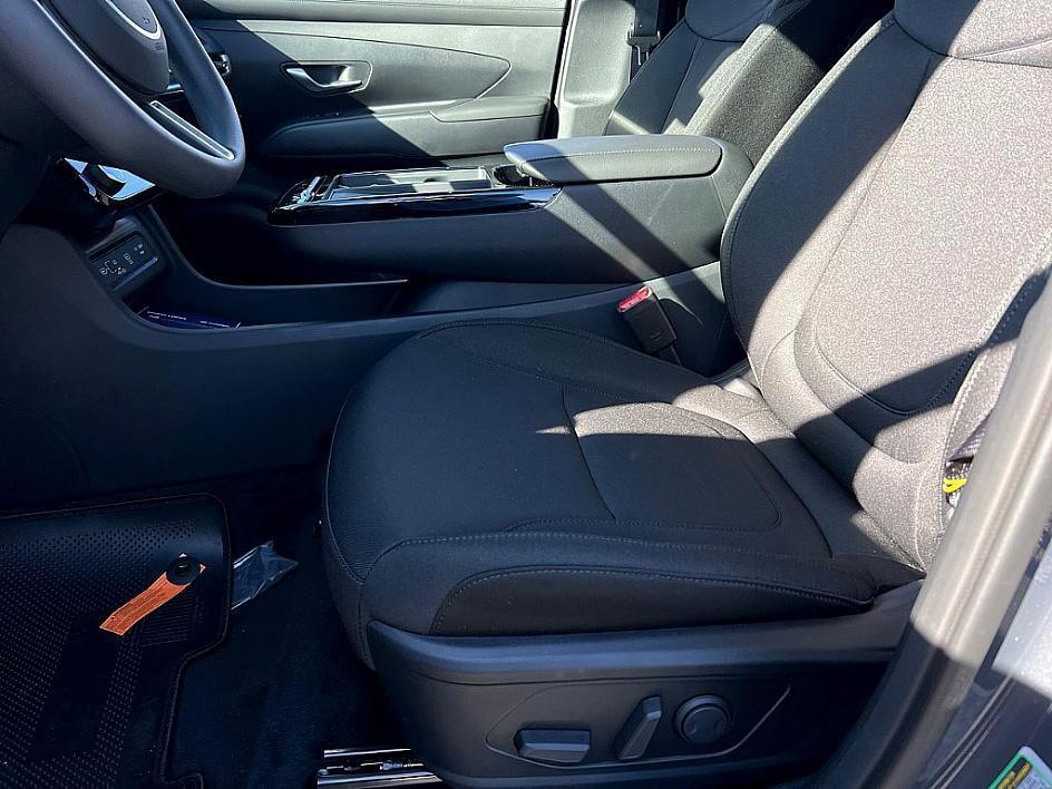 new 2026 Hyundai TUCSON Hybrid car, priced at $31,951