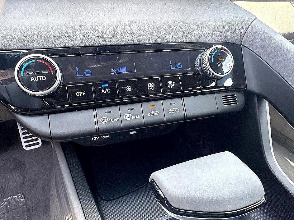 new 2025 Hyundai Elantra car, priced at $23,626