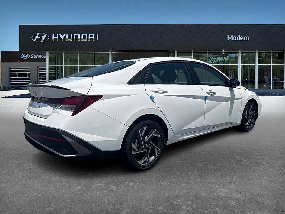 new 2025 Hyundai Elantra car, priced at $23,626
