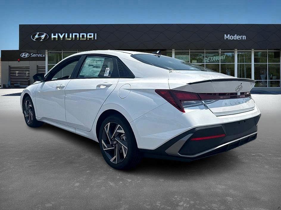 new 2025 Hyundai Elantra car, priced at $23,626