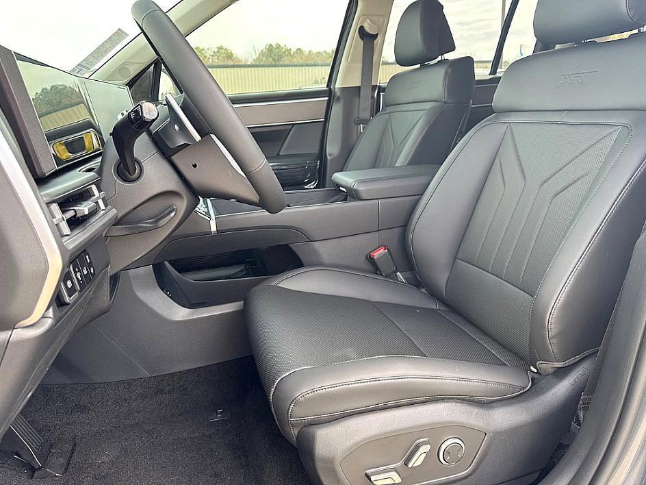 new 2025 Hyundai Santa Fe car, priced at $39,558