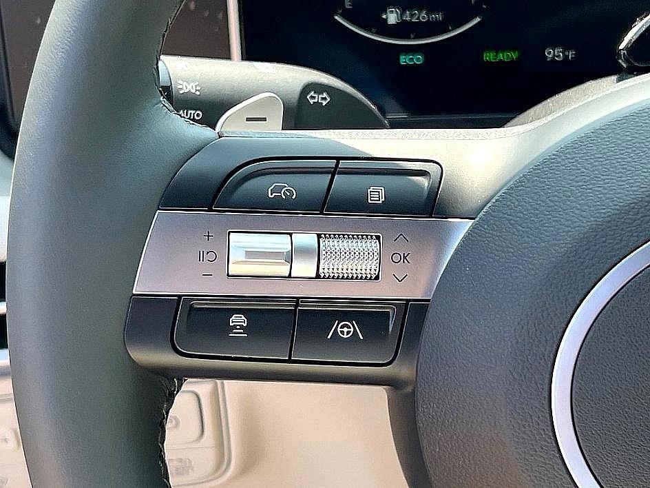 new 2025 Hyundai TUCSON Hybrid car, priced at $41,140
