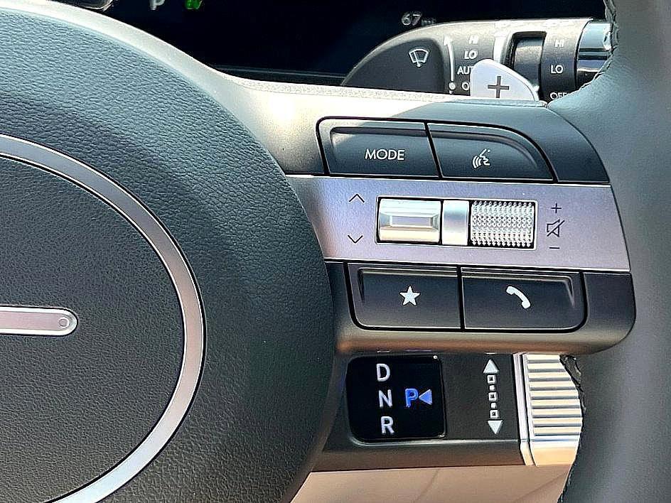 new 2025 Hyundai TUCSON Hybrid car, priced at $41,140