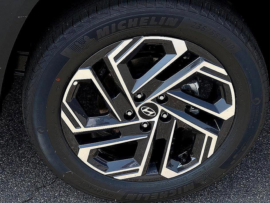 new 2025 Hyundai TUCSON Hybrid car, priced at $41,140