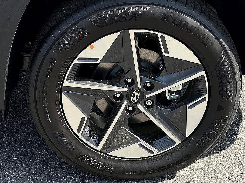 new 2025 Hyundai Tucson car, priced at $33,207