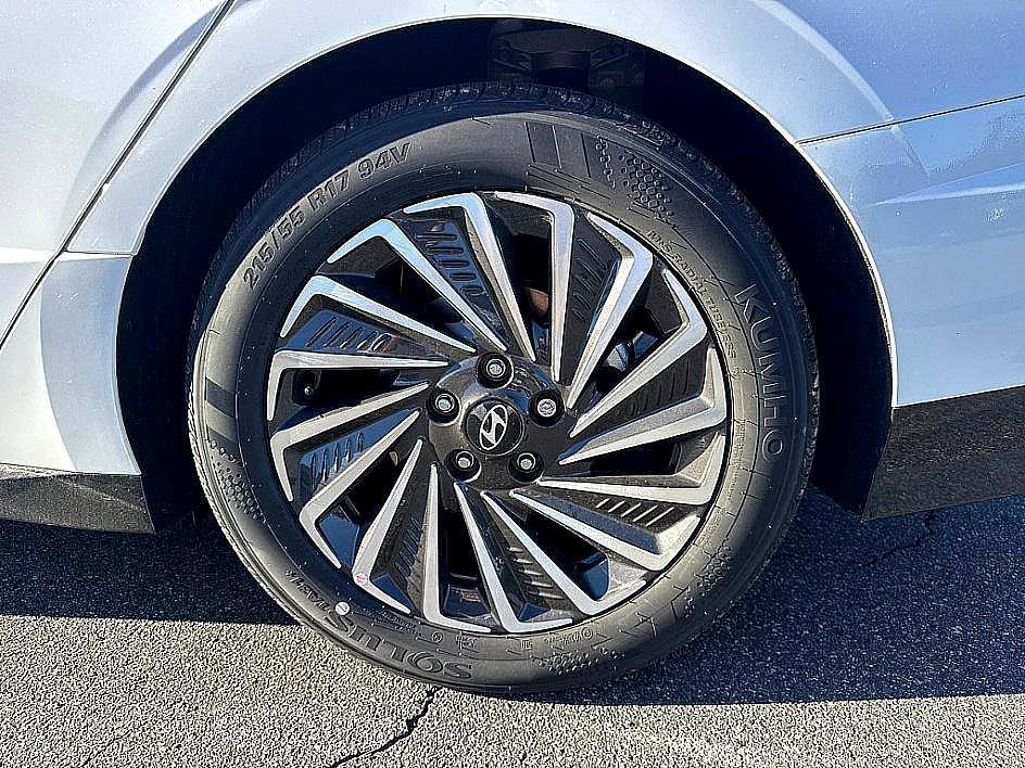 new 2025 Hyundai Sonata Hybrid car, priced at $29,893