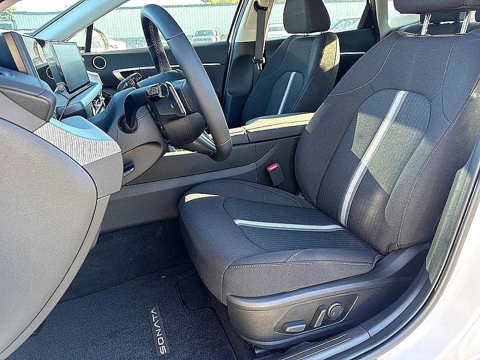 new 2025 Hyundai Sonata Hybrid car, priced at $29,893