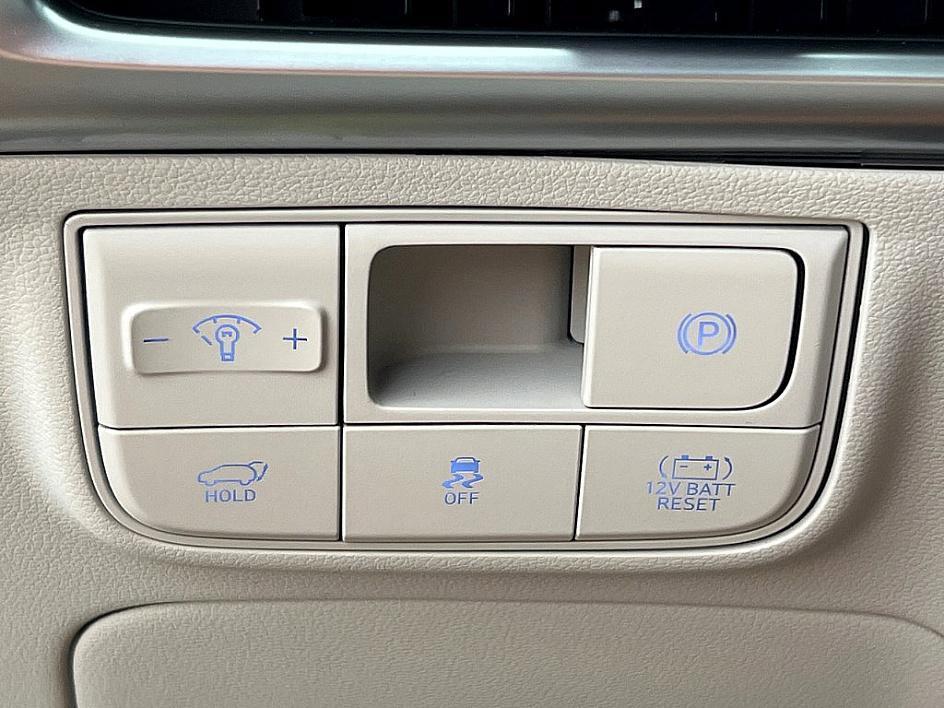 new 2025 Hyundai TUCSON Hybrid car, priced at $41,216