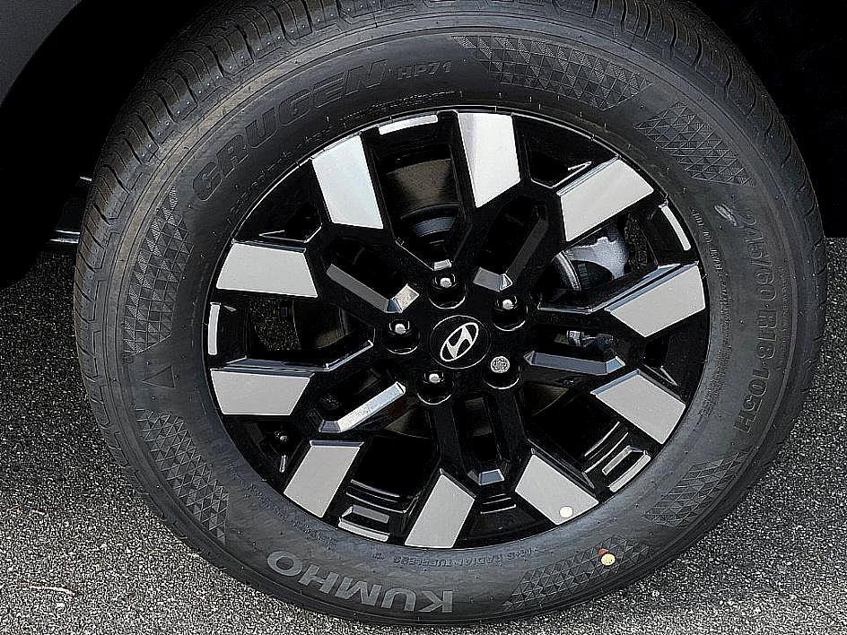 new 2025 Hyundai SANTA CRUZ car, priced at $33,872