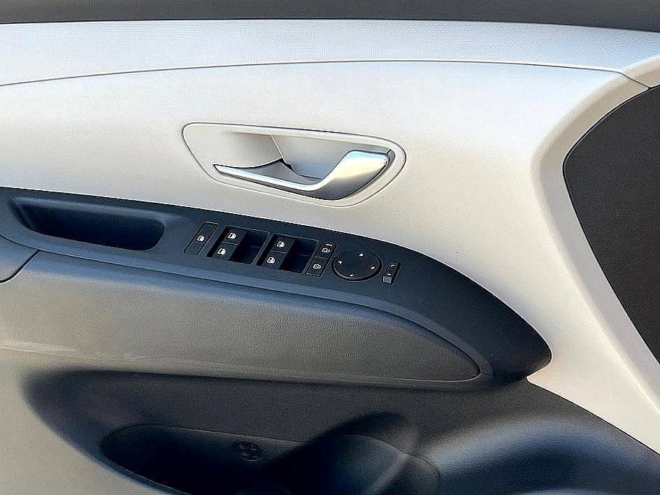 new 2025 Hyundai Tucson car, priced at $29,997