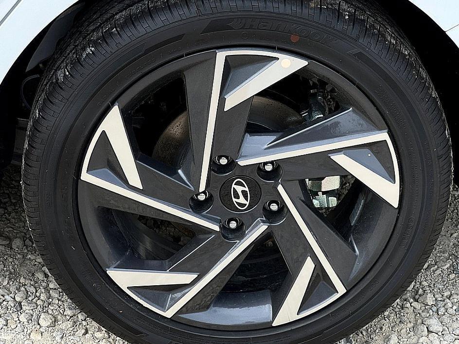 new 2025 Hyundai ELANTRA HEV car, priced at $27,702