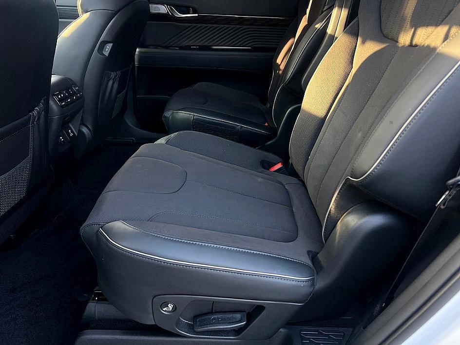 used 2025 Hyundai Palisade car, priced at $45,998